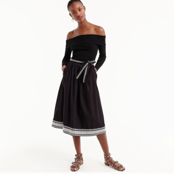 Like New J Crew Embroidered skirt w/removable belt - Picture 9 of 9